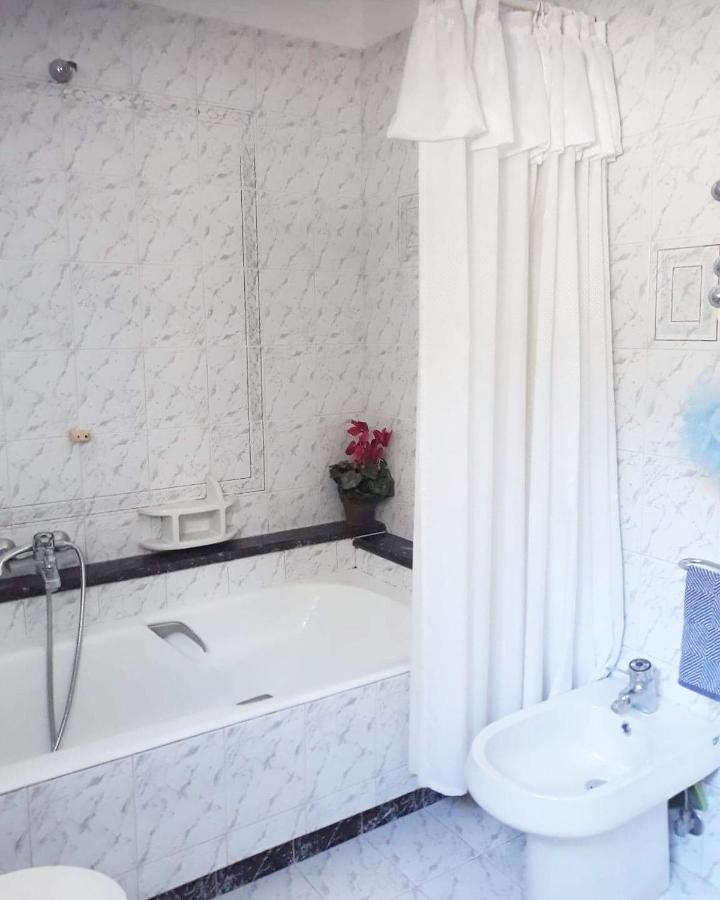 Fantastic Villa, A 5 Minute Drive From The Beach! Афины Экстерьер фото